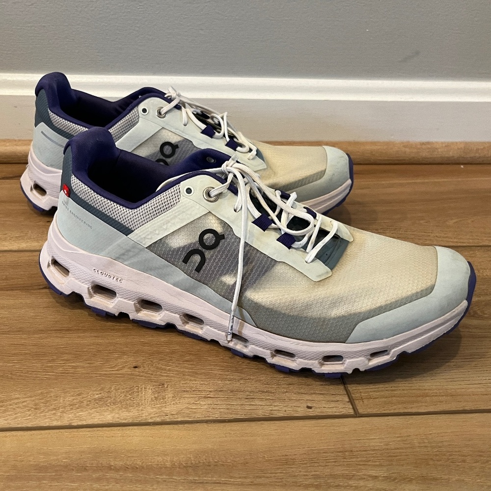 Pre-Owned Women's On Cloudvista Sneakers Sz 10